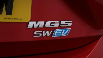 MG MG5 EXCLUSIVE