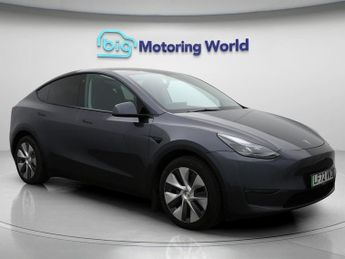 Tesla Model Y LONG RANGE AWD