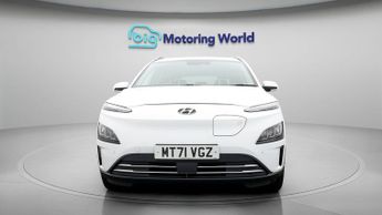 Hyundai KONA PREMIUM