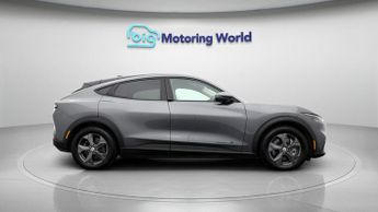 Ford Mustang Mach-E BASE