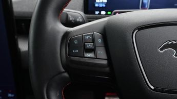 Ford Mustang Mach-E BASE