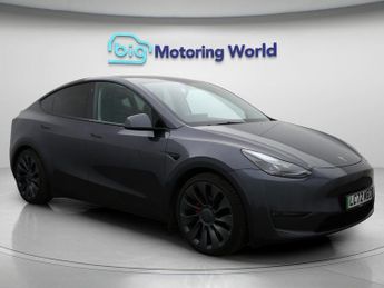 Tesla Model Y PERFORMANCE AWD