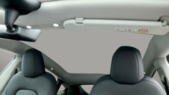 Tesla Model Y PERFORMANCE AWD