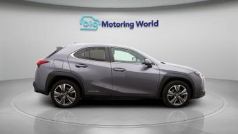 Lexus UX 300E