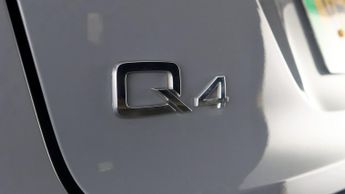 Audi Q4 e-tron S LINE