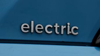 Hyundai KONA PREMIUM