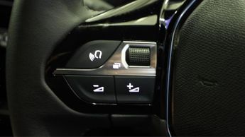 Peugeot E-2008 ALLURE PREMIUM PLUS