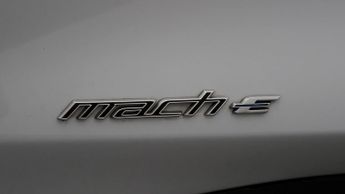 Ford Mustang Mach-E BASE