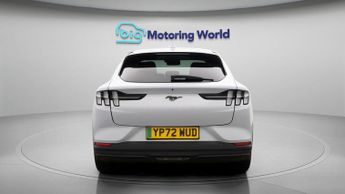 Ford Mustang Mach-E BASE