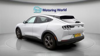 Ford Mustang Mach-E BASE