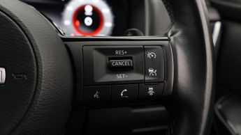 Nissan Qashqai DIG-T N-CONNECTA DCT