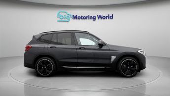 BMW iX3 PREMIER EDITION