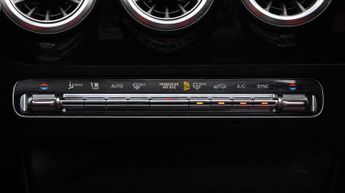 Mercedes-Benz CLA CLA 180 AMG LINE PREMIUM PLUS