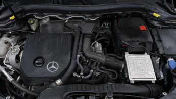 Mercedes-Benz GLA GLA 200 SPORT