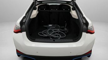 BMW i4 EDRIVE40 SPORT