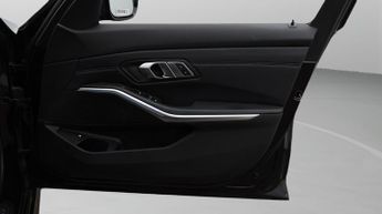 BMW 3 Series 330E M SPORT