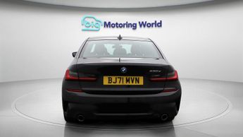 BMW 3 Series 330E M SPORT