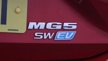 MG MG5 EXCLUSIVE