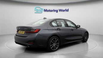 BMW 3 Series 330E SPORT PRO