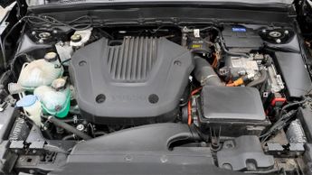 Volvo XC40 RECHARGE T4 R-DESIGN