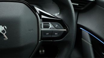 Peugeot E-208 GT PREMIUM