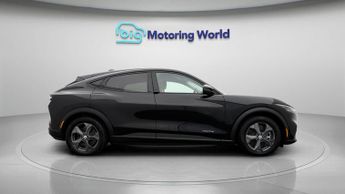 Ford Mustang Mach-E BASE