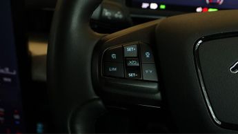 Ford Mustang Mach-E BASE