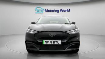 Ford Mustang Mach-E BASE