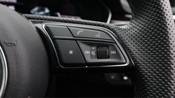 Audi A4 TFSI S LINE BLACK EDITION