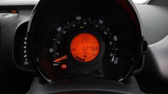 Toyota AYGO VVT-I X-TREND X-SHIFT TSS