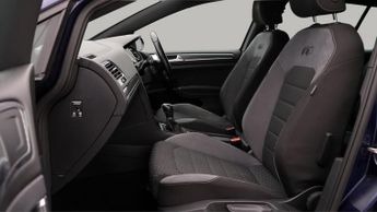 Volkswagen Golf R LINE TSI DSG