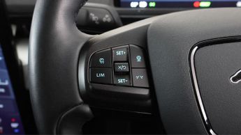 Ford Mustang Mach-E BASE