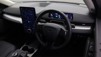 Ford Mustang Mach-E BASE