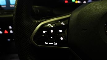 Volkswagen Golf R-LINE ETSI DSG