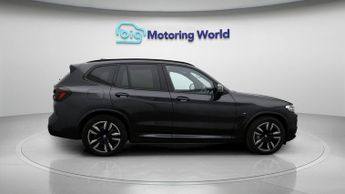 BMW iX3 M SPORT
