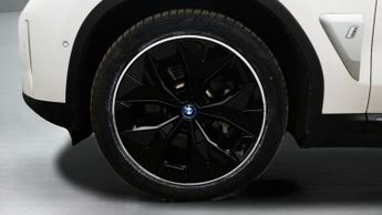 BMW iX3 PREMIER EDITION