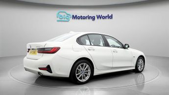 BMW 3 Series 330E SE PRO