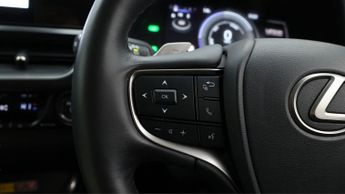 Lexus UX 300E PREMIUM PLUS