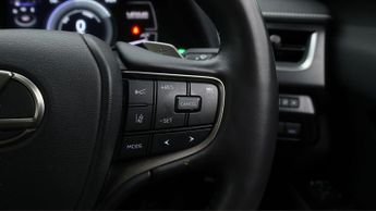 Lexus UX 300E PREMIUM PLUS