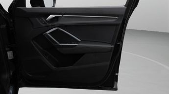 Audi Q3 TFSI S LINE BLACK EDITION