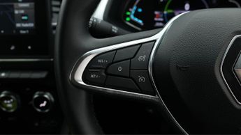 Renault Captur TECHNO E-TECH