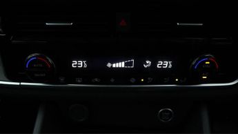 Nissan Qashqai DIG-T ACENTA PREMIUM DCT