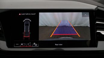 Audi Q4 e-tron S LINE