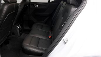 Volvo XC40 RECHARGE T4 R-DESIGN