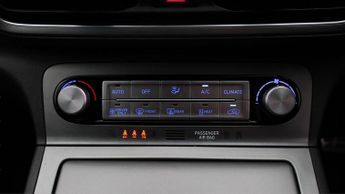 Hyundai KONA PREMIUM