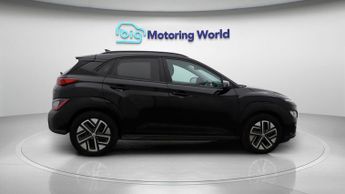 Hyundai KONA PREMIUM