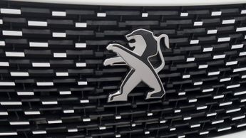 Peugeot E-2008 ALLURE PREMIUM