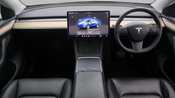 Tesla Model Y LONG RANGE AWD