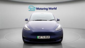 Tesla Model Y LONG RANGE AWD