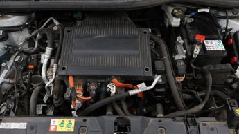 Peugeot E-2008 ALLURE PREMIUM PLUS